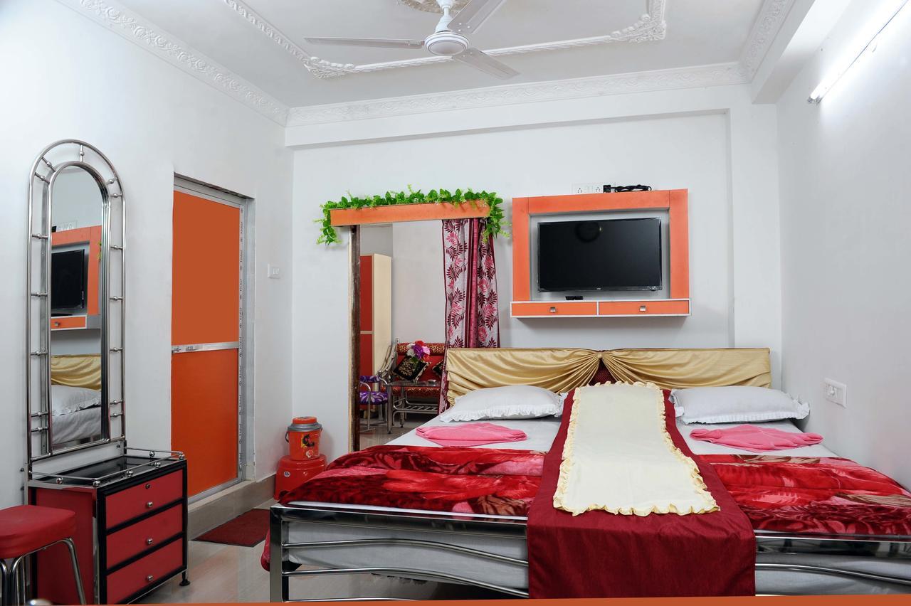 Jayanti Hotel Tarapith Exteriör bild