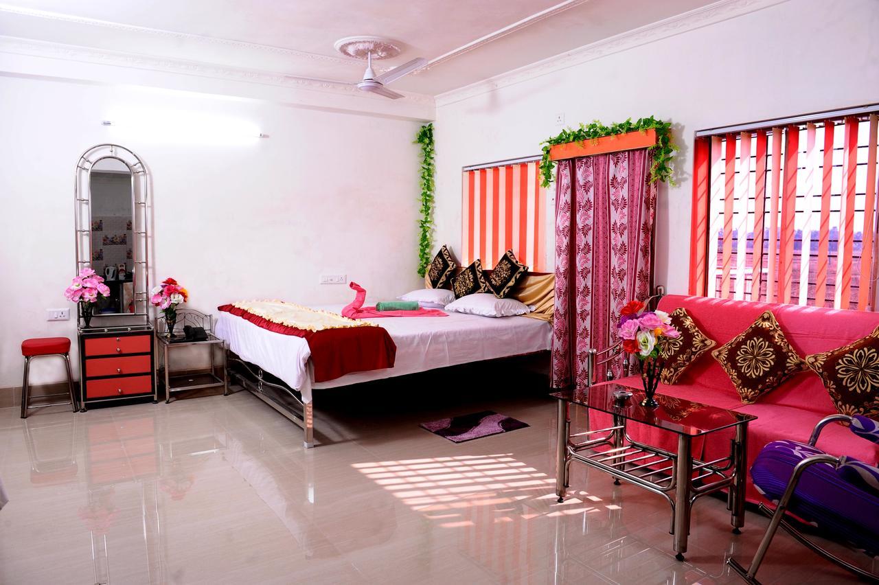 Jayanti Hotel Tarapith Exteriör bild